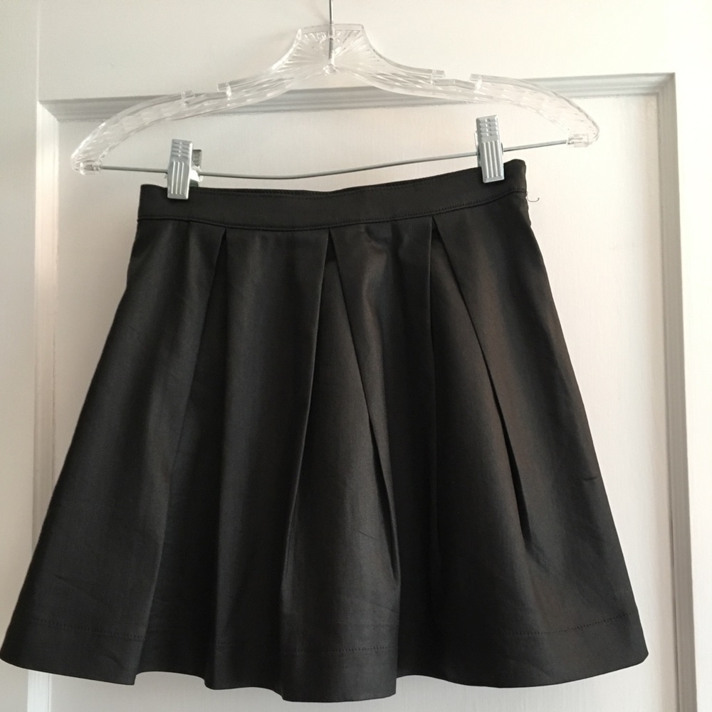 Faux leather pleated mini skirt